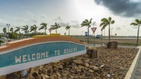 Beberapa maskapai yang melayani rute dari dan ke Bandara Bonaire adalah American Airlines, Delta Air Lines, KLM, TUI Airlines Netherlands dan United Airlines. Foto: Getty Images/iStockphoto/pidjoe