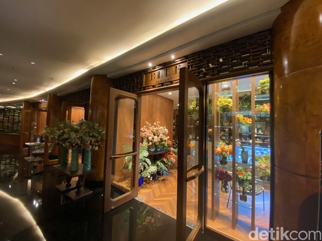 Blue Terrace Ayana Midplaza