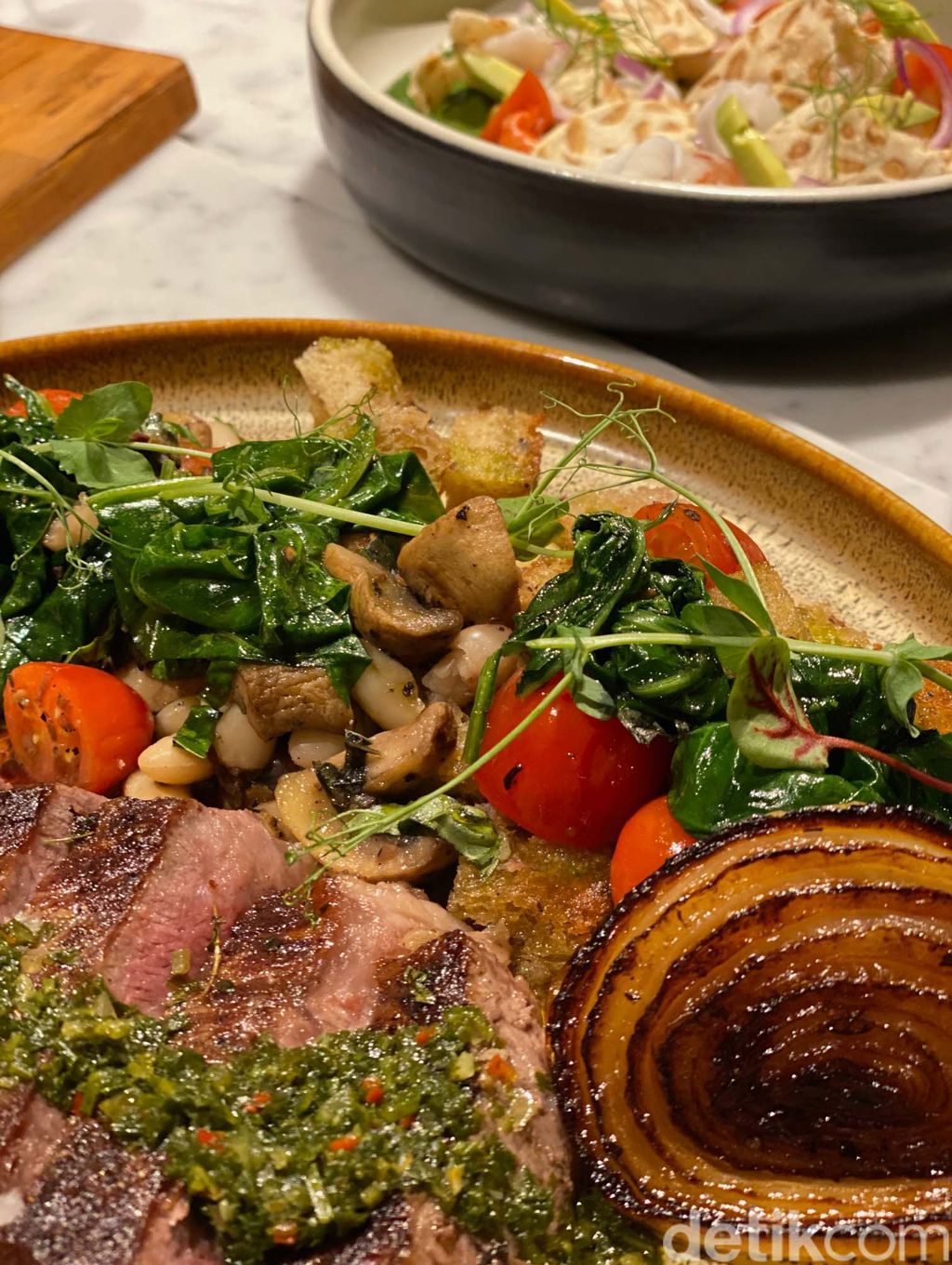 Blue Terrace Ayana Midplaza