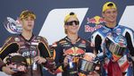 Potret Rider Surabaya Naik Podium Bawa Bendera Merah Putih di Moto2 Amerika