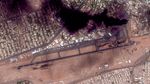 Foto Satelit 2 Pesawat di Bandara Internasional Khartoum Terbakar