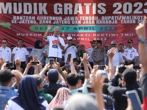 Lepas Pemudik Gratis di Jakarta, Ganjar: Wajahnya Semua Sumringah