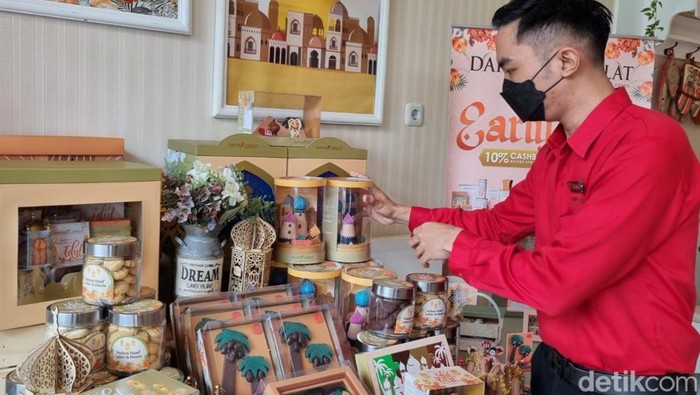 hampers cokelat dan cake lebaran di surabaya