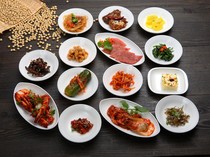 Bukan Cuma Pelengkap, Ini 5 Makna Banchan di Meja Makan Korea