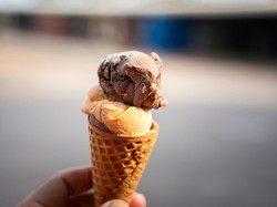 Viral! Pria Tagih Kembalian Es Krim Rp 7 Ribu ke Pacar, Malah Sebut Gold Digger