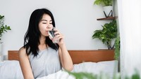 Jangan Skip, Ini 5 Alasan Wajib Minum Air Putih saat Perut Kosong di Pagi Hari
