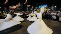 Fenomena sosial yang sama juga terjadi di Libanon. Warga di negara mayorits Muslim yang beribukota di Beirut ini juga beramai-ramai menjadi atheis.  AFP via Getty Images/IBRAHIM CHALHOUB