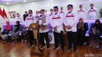 Badan Pelindungan Pekerja Migran Indonesia (BP2MI) melakukan pemulangan terhadap 14 pekerja migran Indonesia (PMI) terkendala jelang hari raya Idulfitri 1444H/2023 M.
