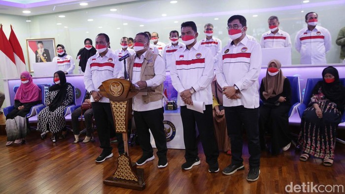 Jelang Lebarang BP2MI Pulangkan 14 PMI Terkendala ke Kampung Halaman BP2MI melakukan pemulangan terhadap pekerja migran Indonesia (PMI) terkendala jelang hari raya Idulfitri 1444H/2023 M. Ada 14 PMI yang dipulangkan.