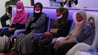Dari 14 PMI tersebut, satu di antaranya merupakan PMI yang berangkat secara resmi bernama Rabiatul Alawiyah asal Sumbawa, NTB. Sementara 13 PMI lainnya berangkat secara ilegal atau unprosedural.
