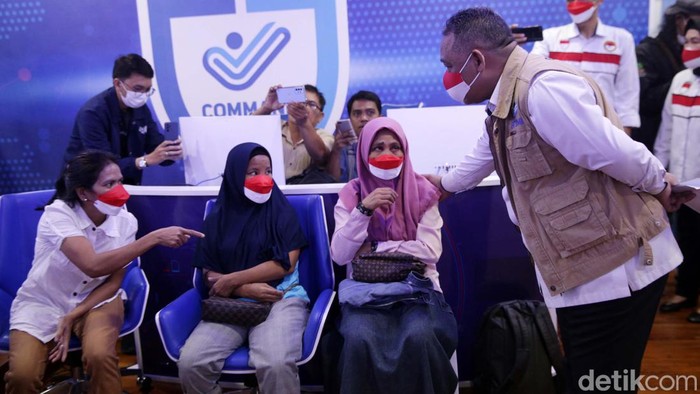 Jelang Lebarang BP2MI Pulangkan 14 PMI Terkendala ke Kampung Halaman BP2MI melakukan pemulangan terhadap pekerja migran Indonesia (PMI) terkendala jelang hari raya Idulfitri 1444H/2023 M. Ada 14 PMI yang dipulangkan.