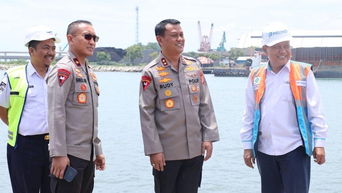 Kapolda Banten Irjen Rudy Heriyanto mengatakan, situasi di Pelabuhan Merak, Pelabuhan Ciwandan hingga Pelabuhan Bandar Bakau Jaya (BBJ) terpantau lancar. (dok Polda Banten)