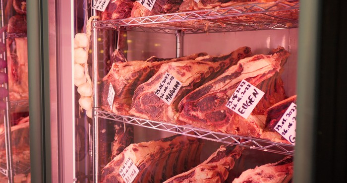 Steak Dry Aged Sedang Populer, Apakah Halal Dikonsumsi?