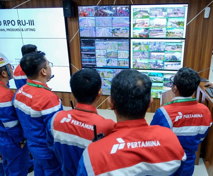 Komisaris-Direksi Pertamina Tinjau Keamanan Operasional Kilang Plaju