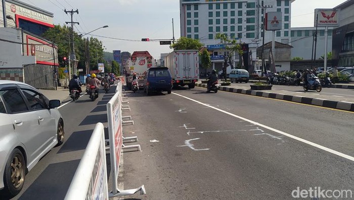 Lokasi kecelakaan beruntun di Mertoyudan, Kabupaten Magelang, Senin (17/4/2023).