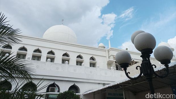 Masjid Agung Al-Azhar Jakarta