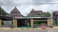 Masjid Jami Tua Palopo merupakan masjid tertua di Sulawesi Selatan (Sulsel) yang telah berusia 419 tahun atau 4 abad. Masjid ini menjadi saksi sejarah penyebaran Islam di Tanah Luwu. (Foto: Rachmat Ariadi/detikSulsel)