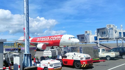 Pesawat salah satu maskapai penerbangan di Bandara Ngurah Rai, Bali.