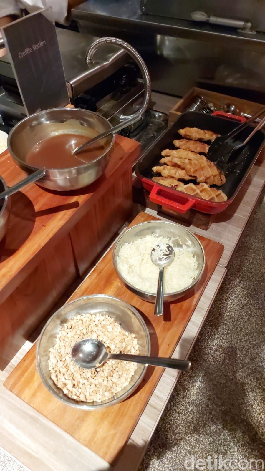 Menu takjil di The Gaia Hotel Bandung.
