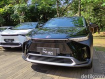 Mahal Mana Baterai Mobil Listrik Toyota bZ4X atau Hyundai Ioniq 5?