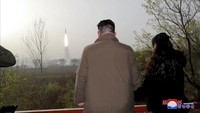 Saat mengawasi uji coba itu, sebut KCNA, Kim Jong Un menyatakan senjata baru itu akan sangat mengatur ulang pencegahan strategis kami dan memperkuat efektivitas serangan nuklir balasan kami.  