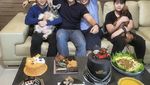 Momen Makan Bersama Ari Wibowo dan Sang Istri yang Romantis