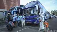 Sebanyak 400 peserta diberangkatkan menggunakan 10 bus.  