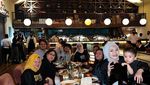 Momen Nadya Holscher Makan Pizza hingga Jajan Es Krim Legendaris
