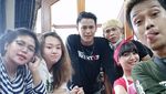 Momen Nadya Holscher Makan Pizza hingga Jajan Es Krim Legendaris
