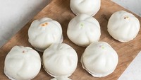 Yenpao Shop menawarkan bakpao enak dan lembut seharga Rp 10.000 per buah. Untuk isinya bisa pilih ayam kecap, ayam panggang, kacang merah, kacang tanah, hingga cokelat. Pembeliannya bisa via market place. Foto: yenpao.id