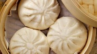 Bakpao enak juga bisa ditemukan di Bakpao Popoho di Kembangan Utara. Ada varian cokelat, kacang hijau, dan bakpao mini. Untuk yang mini harganya mulai dari Rp 9.500. Foto: iStock