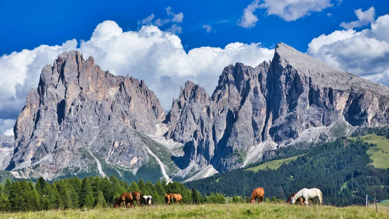 Pemandangan di Alto Adige, Italia