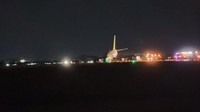 Hingga saat ini belum diketahui penyebab tergelincirnya pesawat Boeing seri 200 milik TNI AU tersebut. Termasuk siapa saja penumpang di pesawat. (Foto: Dokumen Istimewa)