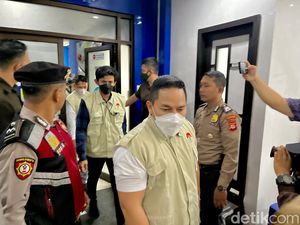 5 Jam Geledah Balai Kota Bandung, KPK Bawa 3 Koper Hitam