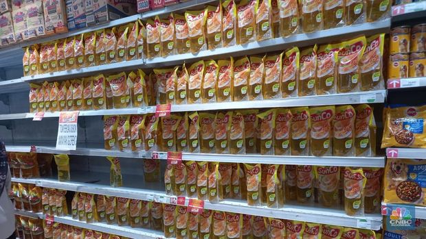 Program Transmart Full Day Sale, Sabtu (15/4/2023) pukul 10.00 hingga 24.00 waktu setempat di 92 gerai Transmart seluruh Indonesia. (վ/Arrijal Rachman)