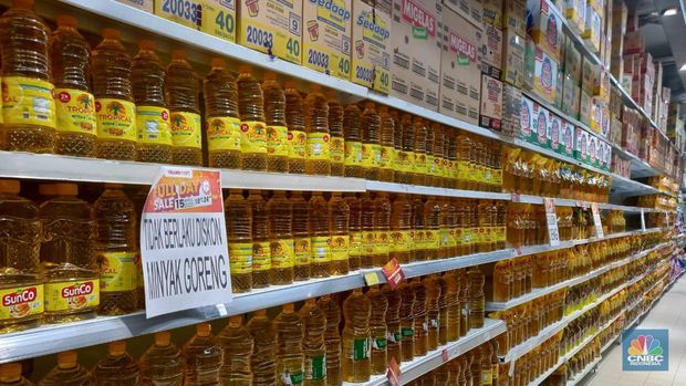 Program Transmart Full Day Sale, Sabtu (15/4/2023) pukul 10.00 hingga 24.00 waktu setempat di 92 gerai Transmart seluruh Indonesia. (CNBC Indonesia/Arrijal Rachman)
