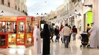 Qatar. Salah satu negara terkaya di dunia ini menempati area seluas 11,570 km². Diperkirakan 2.675.522 penduduk tinggal di Qatar termasuk ribuan buruh migran dari negara-negara seperti India, Nepal, Sri Lanka, Mesir, Pakistan, dan Bangladesh. Foto: Getty Images/Nadine Rupp