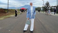 Revalina S Temat juga merasa beberapa artis lain sudah memulai untuk mengenakan hijab. Foto: Instagram Revalina S Temat