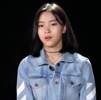 Paras cantik Ryujin viral mencuri perhatian setelah beradu akting dengan BTS. Di tahun yang sama, Ryujin dan sejumlah trainee JYP Entertainment menampilkan bakatnya dalam reality show Stray Kids. Foto: Instagram