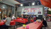 Gerai ini dibawa oleh pria bernama Hadiansyah yang mengaku tak pernah melewatkan kesempatan untuk menyantap sop kaki kambing ini jika berkunjung ke Bandung. Foto: detikcom