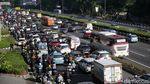 Tol Dalam Kota dan Jalan MT Haryono Macet Pagi Ini