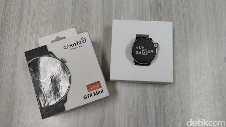 Unboxing Amazfit GTR Mini, Mungil dan Penuh Gaya Amazfit resmi menghadirkan smartwatch terbarunya GTR Mini. Perangkat ini memiliki desain bodi yang sederhana namun tampak mewah, yang ditawarkan dengan harga murah.