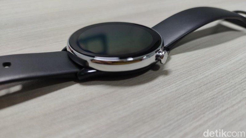 Amazfit resmi menghadirkan smartwatch terbarunya GTR Mini. Perangkat ini memiliki desain bodi yang sederhana namun tampak mewah, yang ditawarkan dengan harga murah.