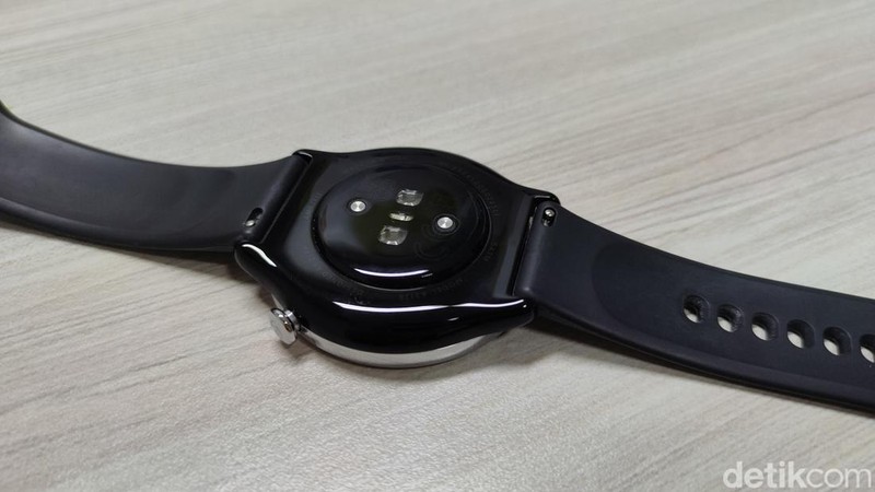Amazfit resmi menghadirkan smartwatch terbarunya GTR Mini. Perangkat ini memiliki desain bodi yang sederhana namun tampak mewah, yang ditawarkan dengan harga murah.
