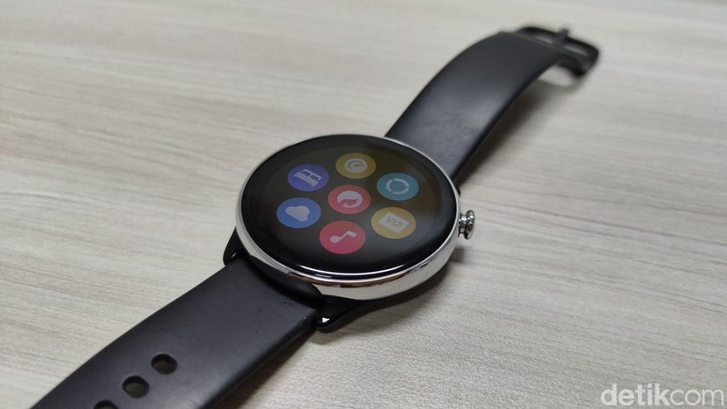 Amazfit resmi menghadirkan smartwatch terbarunya GTR Mini. Perangkat ini memiliki desain bodi yang sederhana namun tampak mewah, yang ditawarkan dengan harga murah.