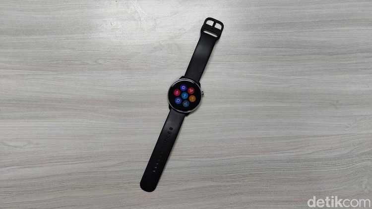 Unboxing Amazfit GTR Mini, Mungil dan Penuh Gaya Amazfit resmi menghadirkan smartwatch terbarunya GTR Mini. Perangkat ini memiliki desain bodi yang sederhana namun tampak mewah, yang ditawarkan dengan harga murah.