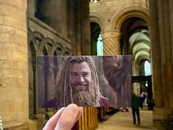 Keren! Foto Adegan Film Berpadu dengan Lokasi Aslinya