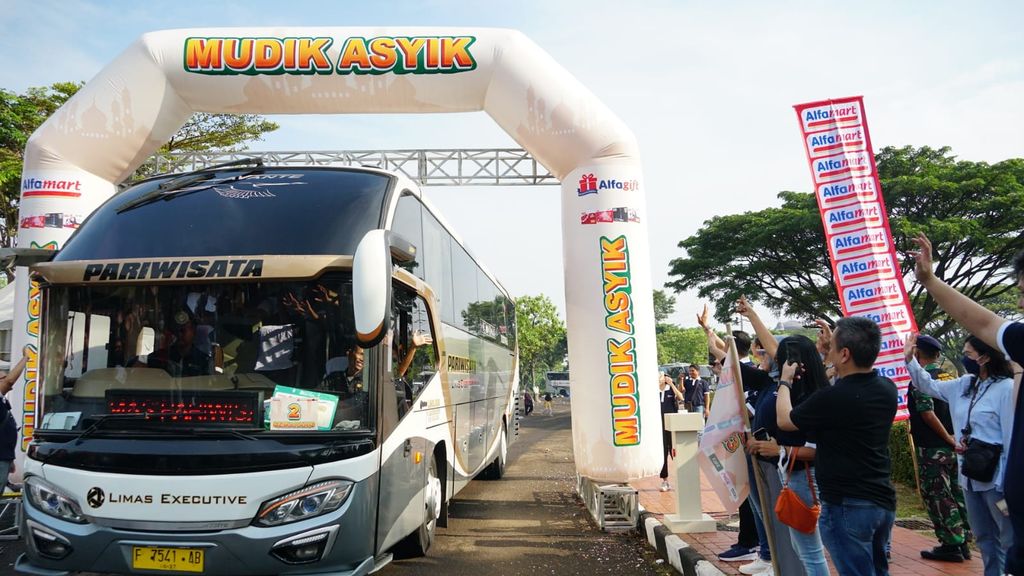 Alfamart Alfagift Berangkatkan Ribuan Peserta Mudik Asyik 2023