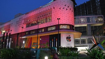 Inilah wujud Apple Store pertama di India, menandakan semakin pentingnya pasar di negeri itu bagi Apple. Foto: Getty Images