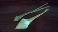 Terakhir ada ketupat yang tak kalah unik. Bentuknya menyerupai ubur-ubur, tapi ada juga yang menilainya seperti jantung. Foto: Instagram/Twitter